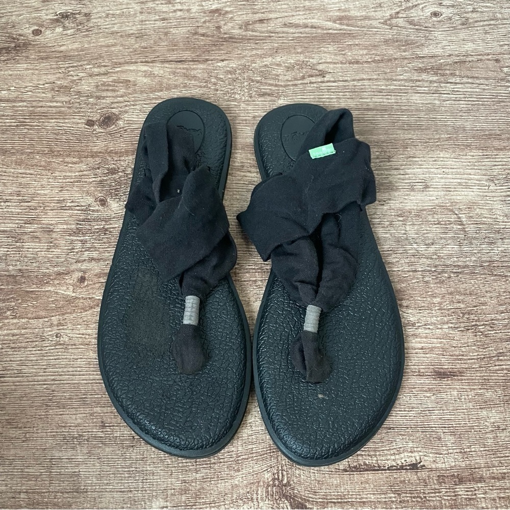 Sanuk Women's Yoga Sling Black and White Size 10